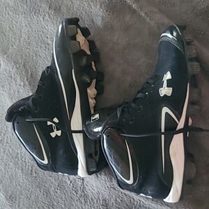 Under Armour Youth Baseball Cleats